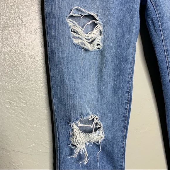 Jolt Distressed Cropped Jeans - Picture 8 of 9